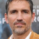 จิม คาเวียเซล (Jim Caviezel)