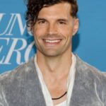 โจเอล สมอลโบน (Joel Smallbone)
