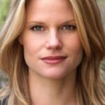 โจเอล คาร์เตอร์ (Joelle Carter)