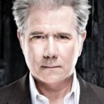 จอห์น ลาร์โรเก็ตต์ (John Larroquette)