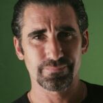 จอห์น ลินช์ (John Lynch)