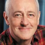 จอห์น มาโฮนีย์ (John Mahoney)