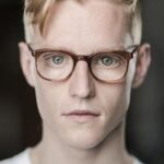 จอห์น แม็คครี (John McCrea)