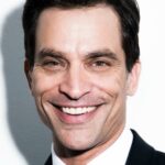จอห์นาทาน เชค (Johnathon Schaech)