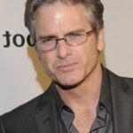 จอน บริดเดลล์ (Jon Briddell)