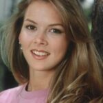 จูลี่ คอนดรา (Julie Condra)