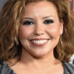 จัสติน่า มาชาโด (Justina Machado)