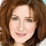 คาเรน อิวานี่ (Karen Ivany)