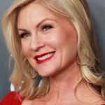 เคท ฮิกกินส์ (Kate Higgins)