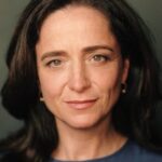 เคท ไมล์ส (Kate Miles)