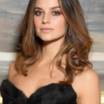 เคธี่ หลุยส์ ซอนเดอร์ส (Katy Louise Saunders)