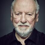 เคนเนธ แครนแฮม (Kenneth Cranham)