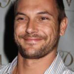 เควิน เฟเดอร์ไลน์ (Kevin Federline)