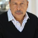 แลนซ์ อี. นิโคลส์ (Lance E. Nichols)