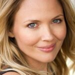 ลาร่า ค็อกซ์ (Lara Cox)