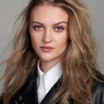 ลาร่าพีค (Lara Peake)