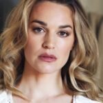 ลอร่า กอร์ดอน (Laura Gordon)