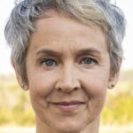 ลอร่า เคิร์ก (Laura Kirk)