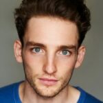 ลอรี เดวิดสัน (Laurie Davidson)