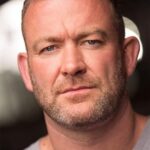 ลี ชาร์ลส์ (Lee Charles)