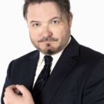 ลี ท็อคการ์ (Lee Tockar)