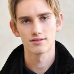 เลวอน ฮอว์ค (Levon Hawke)