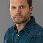 เล็กซ์ ชาร์ปเนล (Lex Shrapnel)