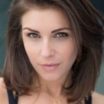 ลิลี่ มิโรจนิค (Lili Mirojnick)