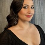 ลิลลี่ กลัดสโตน (Lily Gladstone)