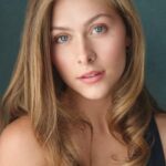 ลิลลี่ เลท (Lily Laight)