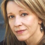 ลินดา เอมอนด์ (Linda Emond)