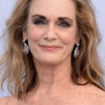 ลิซ่า เอเมรี่ (Lisa Emery)