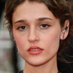 โลล่า เบสซิส (Lola Bessis)