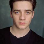 หลุยส์ ฮีลี่ (Louis Healy)