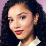 มาเลีย เบเกอร์ (Malia Baker)