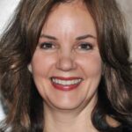 มาร์กาเร็ต โคลิน (Margaret Colin)