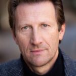 มาร์ค เบเซลีย์ (Mark Bazeley)