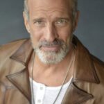 มาร์ค กิบบอน (Mark Gibbon)