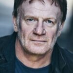 มาร์ค ลูอิส โจนส์ (Mark Lewis Jones)