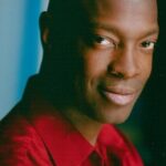 มาร์ติน โรช (Martin Roach)