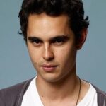 แม็กซ์ มิงเกลลา (Max Minghella)