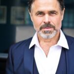 ไมเคิล ดิกสัน (Michael Dickson)