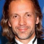 ไมเคิล ไรลีย์ (Michael Riley)