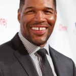 ไมเคิล สตราฮาน (Michael Strahan)