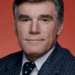 มิทเชล ไรอัน (Mitchell Ryan)