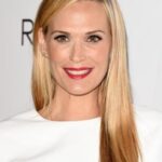 มอลลี่ ซิมส์ (Molly Sims)