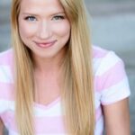 โมนิก้า มัวร์ สมิธ (Monica Moore Smith)