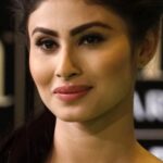 มูนิ รอย (Mouni Roy)