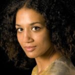 นาโอมิ รูคาวินา (Naomi Rukavina)