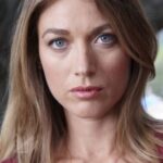นาตาลี ซีอา (Natalie Zea)